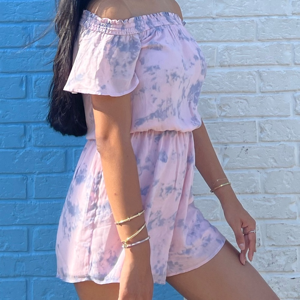 Hollister - strapless romper